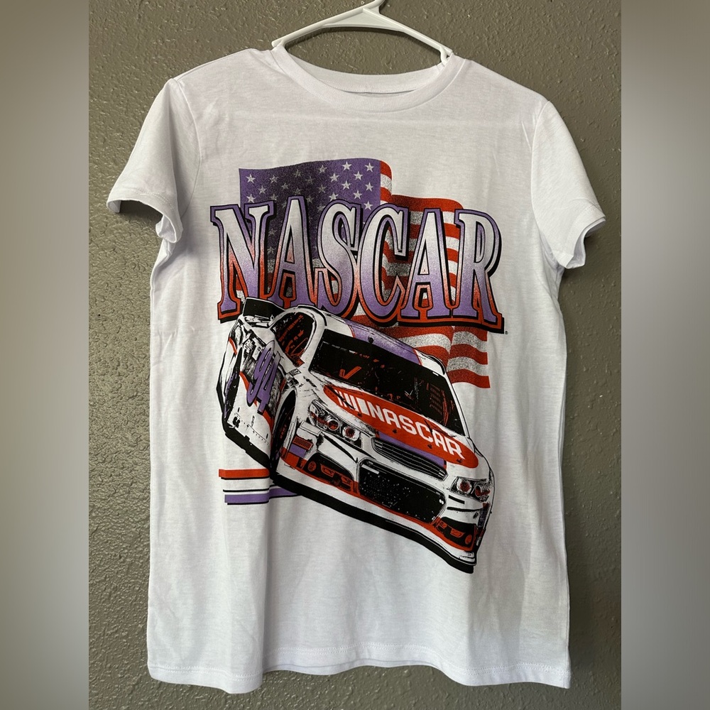 “Unisex White NASCAR Racing Car T-Shirt Size Small Short-Sleeved” Motor Sports - Picture 1 of 6